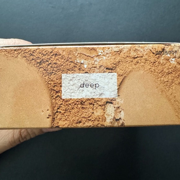 Laura Geller BAKED ELEMENTS Foundation, Deep .19 oz - Picture 5 of 10